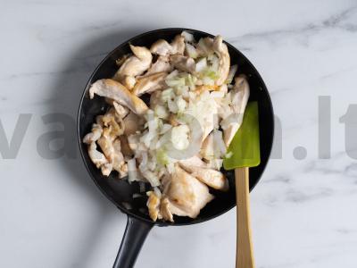 Vištienos filė grietinėje keptuvėje Žingsnis 4