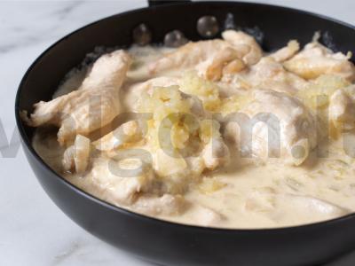 Vištienos filė grietinėje keptuvėje Žingsnis 6