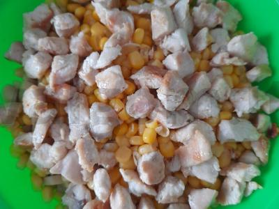 Salotas „Skanaus“ su vištienos krūtinėle ir pievagrybiais pagrindine nuotrauka