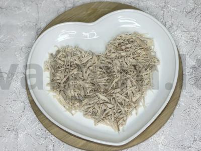 Salotas „Rubino širdis“ su vištienos krūtinėle Žingsnis 1