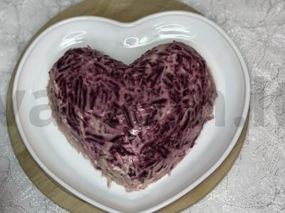 Salotas „Rubino širdis“ su vištienos krūtinėle Žingsnis 7