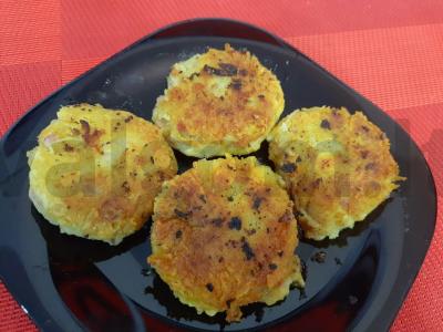 Žirnių kotletai pagrindine nuotrauka