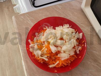 Troškinta bulvė su švelniu vištienos filė lėtoje viryklėje Žingsnis 2