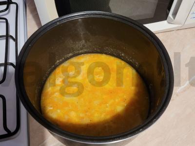 Troškinta bulvė su švelniu vištienos filė lėtoje viryklėje Žingsnis 4