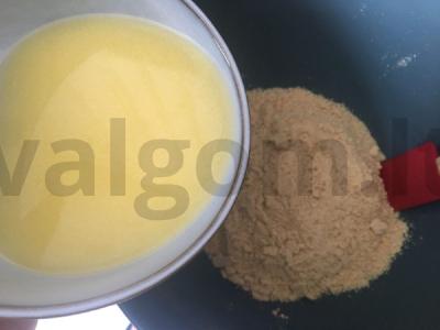 Vyšnių sūrio pyragas Žingsnis 1