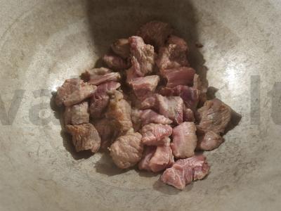 Lagman su jautiena ir prieskoniais Žingsnis 1