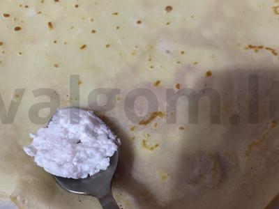 Plonos blynai su kondensuotu pienu Žingsnis 5