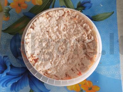 Salotas „Baltai-geltonas“ su vištiena ir morkomis Žingsnis 3