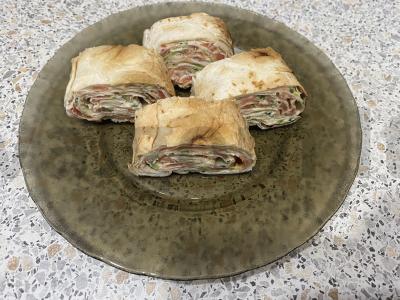 Užkandis „Ritinys su raudona žuvimi“ pagrindine nuotrauka