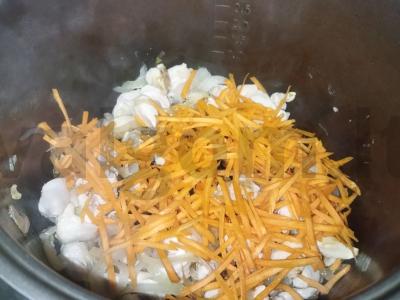 Perlovka su vištiena lėtoje viryklėje Žingsnis 3