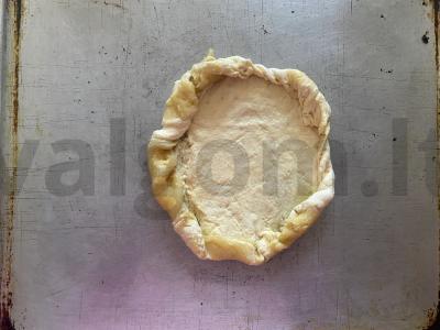 Rudai ir traški pica su Vienos dešrelėmis namuose Žingsnis 2