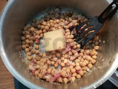 Makaronai su avinžirniais ir rūkytomis šoninėmis Žingsnis 4