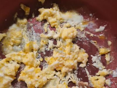 Salotos su tunu, kiaušiniu ir citrinos sultimis Žingsnis 1