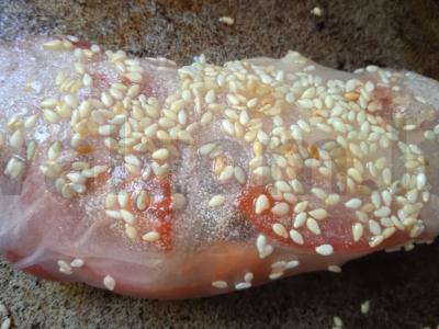 Vietnamietiškas ritinys su paprikomis, krevetėmis, alyvuogėmis ir jalapeño Žingsnis 6