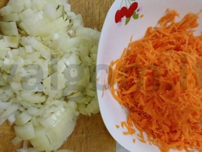 Žirnių sriuba su kiauliena ir prieskoniais Žingsnis 3