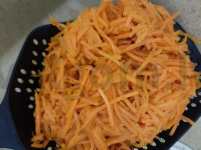 Sluoksniuotas salotas su obuoliu Žingsnis 2