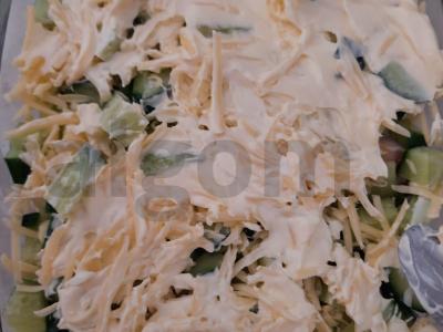 Sluoksniuotas salotas su obuoliu Žingsnis 8