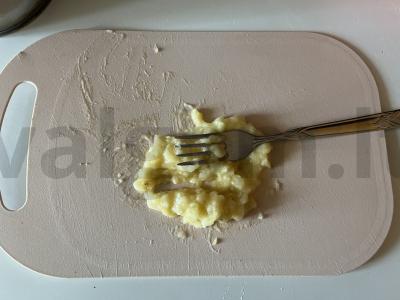 Pieninė-bananų avižinė košė Žingsnis 1