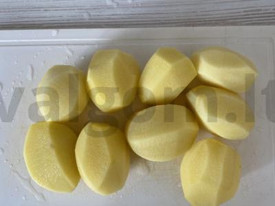 Bulvių apkepas su faršu ir pievagrybiais Žingsnis 1