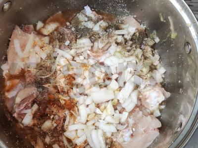 Vištienos šašlykas marinate su stalo krienu ir citrinos sultimis Žingsnis 3