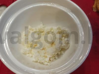 Varškės saldainiai su slyvomis Žingsnis 1