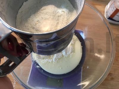 Biskvitinis tortas su apelsinų sluoksniu Žingsnis 2