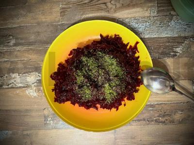 Naudingas salotas-papildas iš virtų burokėlių pietums Žingsnis 5