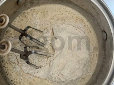 Super klasikiniai morkų keksiukai su firminiu kremu Žingsnis 4