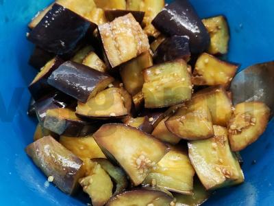 Marinuoti baklažanai su žolelėmis Žingsnis 4