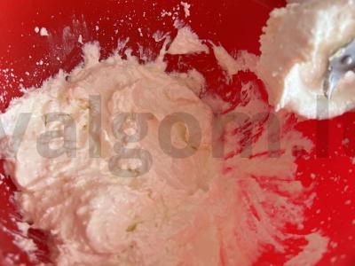 Purūs PP varškėčiai su kokosų aliejumi Žingsnis 1