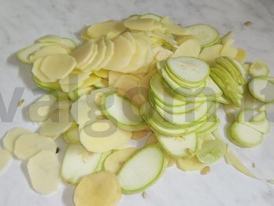 Cukinijų ir bulvių apkepas su vištienos filė Žingsnis 2