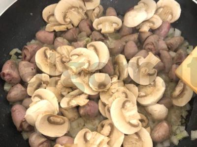 Vištienos širdelės grietinėlės padaže Žingsnis 3