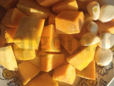 Moliūgas su česnaku Žingsnis 1