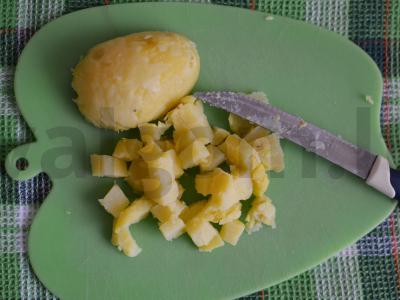 Salotas „Rūkyta“ su vištiena ir bulvėmis Žingsnis 1