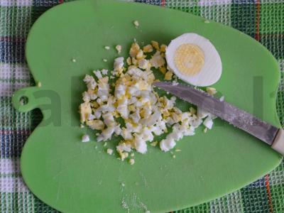 Salotas „Rūkyta“ su vištiena ir bulvėmis Žingsnis 2