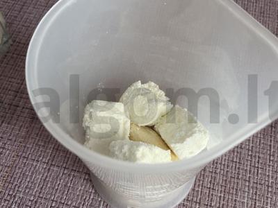 Baltymų bananų kokteilis Žingsnis 1