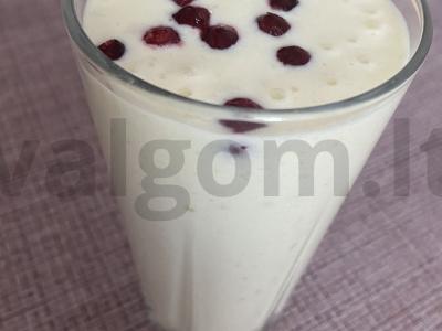 Baltymų bananų kokteilis pagrindine nuotrauka