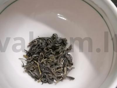 Uogų arbata Žingsnis 1