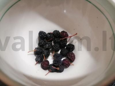 Uogų arbata Žingsnis 4