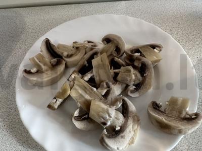 Troškinti daržovės su vištiena ir grybais vakarienei Žingsnis 2