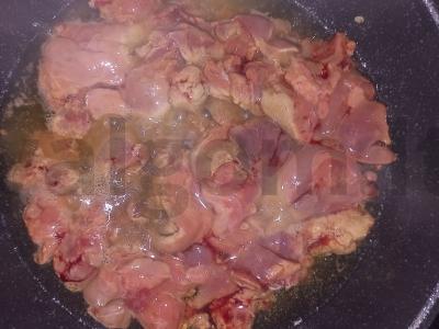 Vištienos kepenėlių paštetas Žingsnis 1