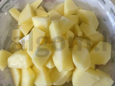 Borščas su grietine ir skrudintais duonos kubeliais Žingsnis 3