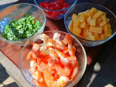 Įdaryti krevetėmis kalmarai ant grotelių Žingsnis 1