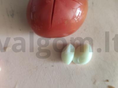 Brusketa su saulėtu kiaušiniu, pomidorais ir krevetėmis „Nepakartojamas variantas“ Žingsnis 2