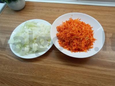 Grikių košė su bulguru ir daržovėmis Žingsnis 1