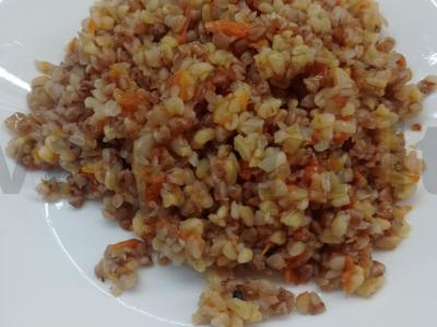 Grikių košė su bulguru ir daržovėmis pagrindine nuotrauka