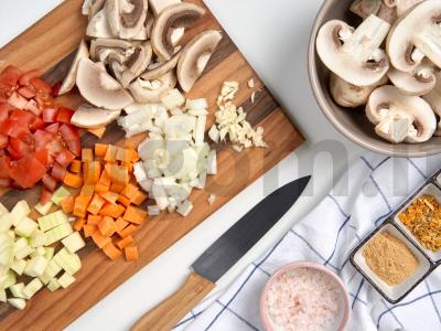 Daržovių troškinys su šafranu Žingsnis 1