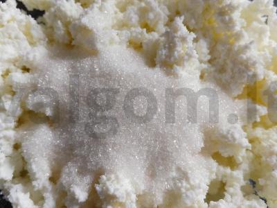 Sūrio blynai su šviežiais uogomis arba padažu Žingsnis 2