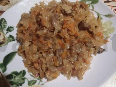 Troškinta kopūstai su voveraitėmis pagrindine nuotrauka