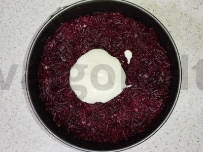 Sluoksniuotas salotas „Ločmanskij“ Žingsnis 2